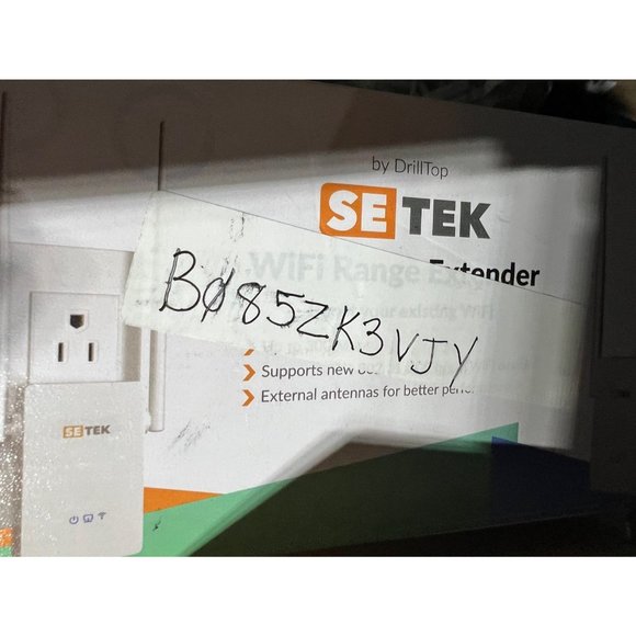 NWT Setek Wi-Fi Range Extender - Picture 3 of 3